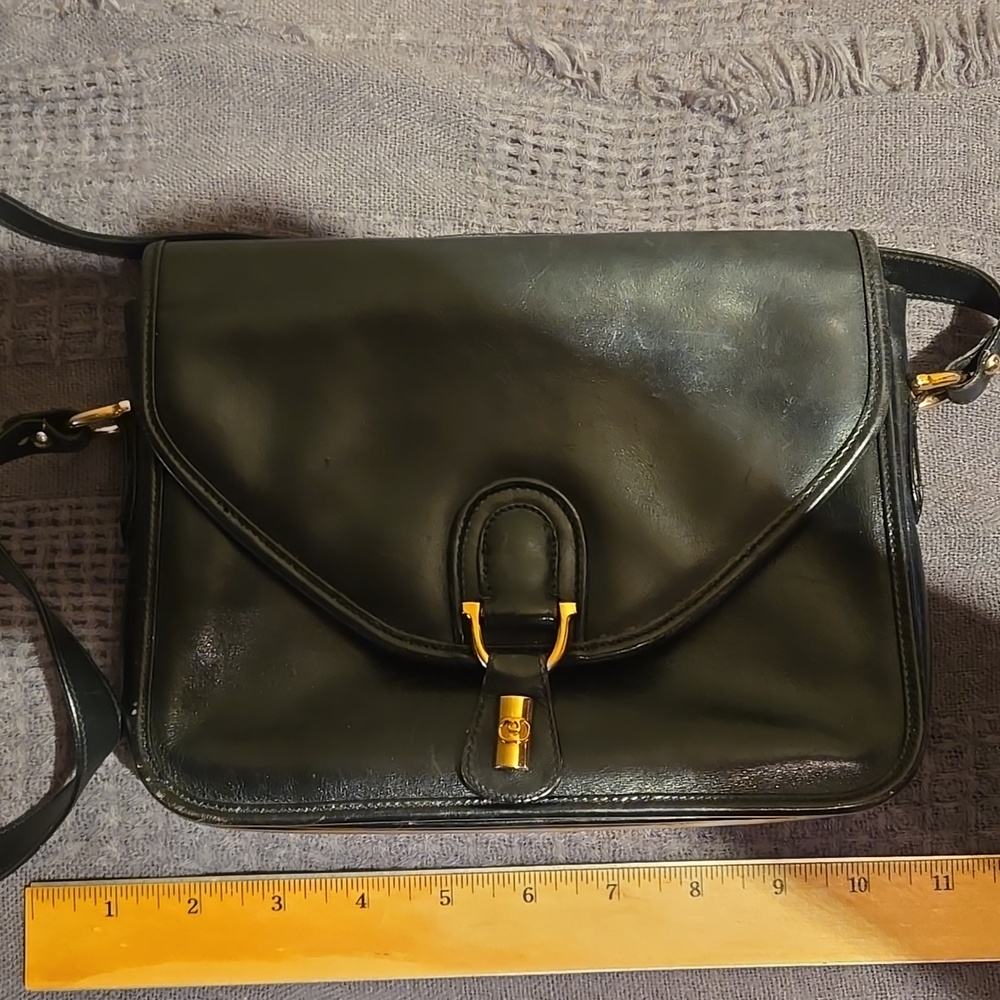 Designer Vintage Leather Handbag with Long Strap - Picture 4 of 9